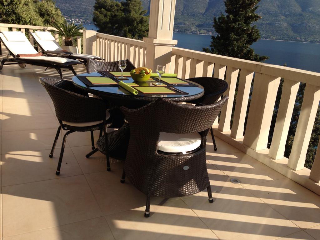 Villa Jade Apartments Front Row Sea View - Walk To Korcula Old Town Medvinjak Exterior photo