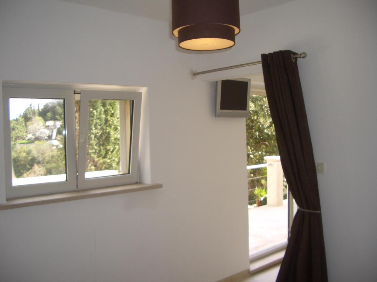 Villa Jade Apartments Front Row Sea View - Walk To Korcula Old Town Medvinjak Exterior photo