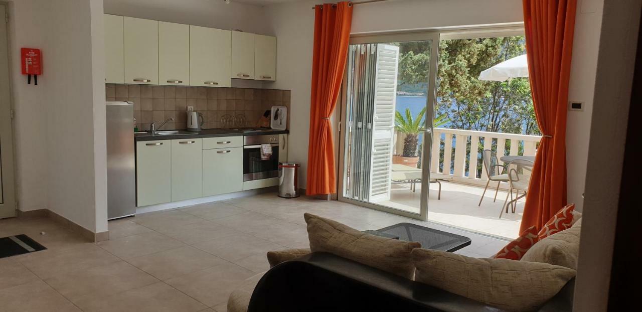 Villa Jade Apartments Front Row Sea View - Walk To Korcula Old Town Medvinjak Exterior photo